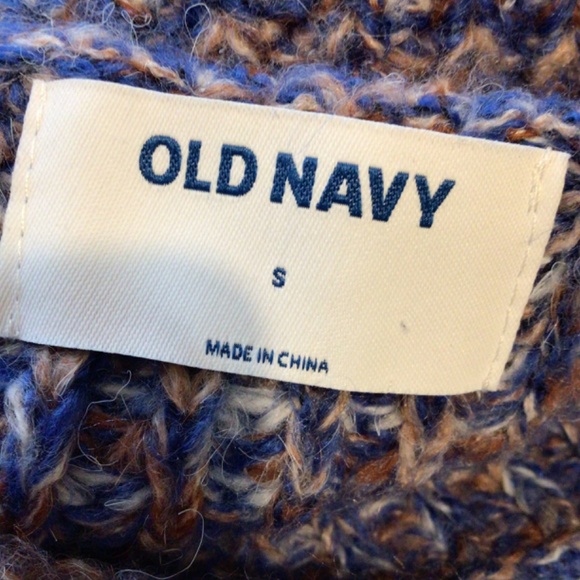 Old navy sweater - Picture 9 of 11